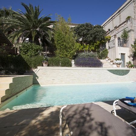 Hôtel Cinq & Sept à Roujan Extérieur photo