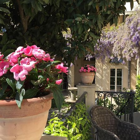 Hôtel Cinq & Sept à Roujan Extérieur photo