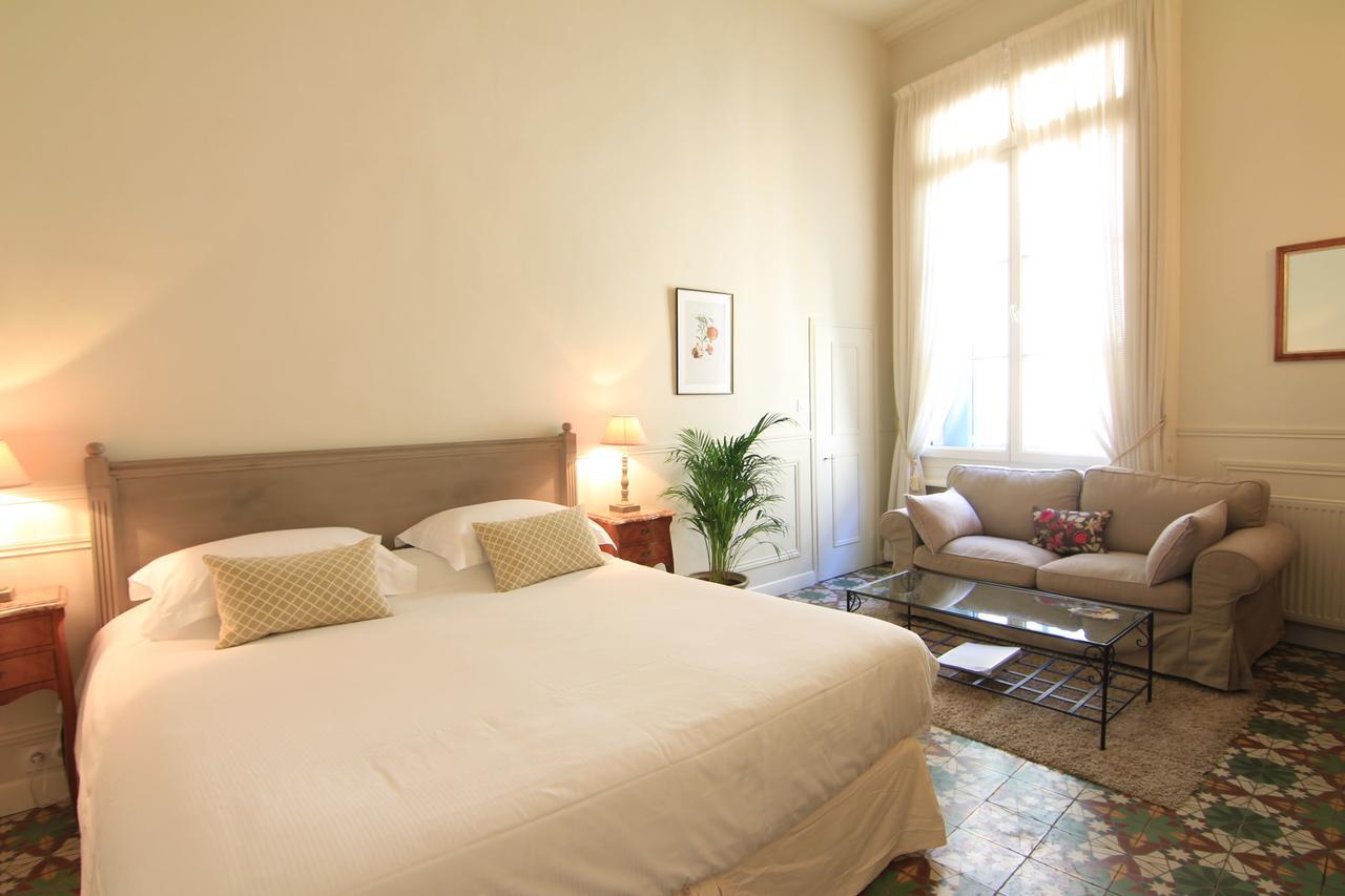 Hôtel Cinq & Sept à Roujan Extérieur photo