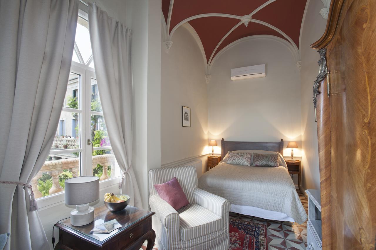 Hôtel Cinq & Sept à Roujan Extérieur photo